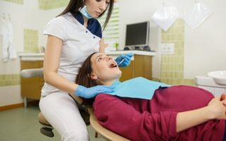 беременных научат чистить зубы