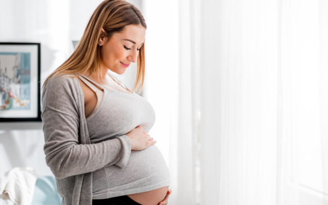 Материнство не омолаживает и не оздоравливает: как на организм влияют беременность и роды