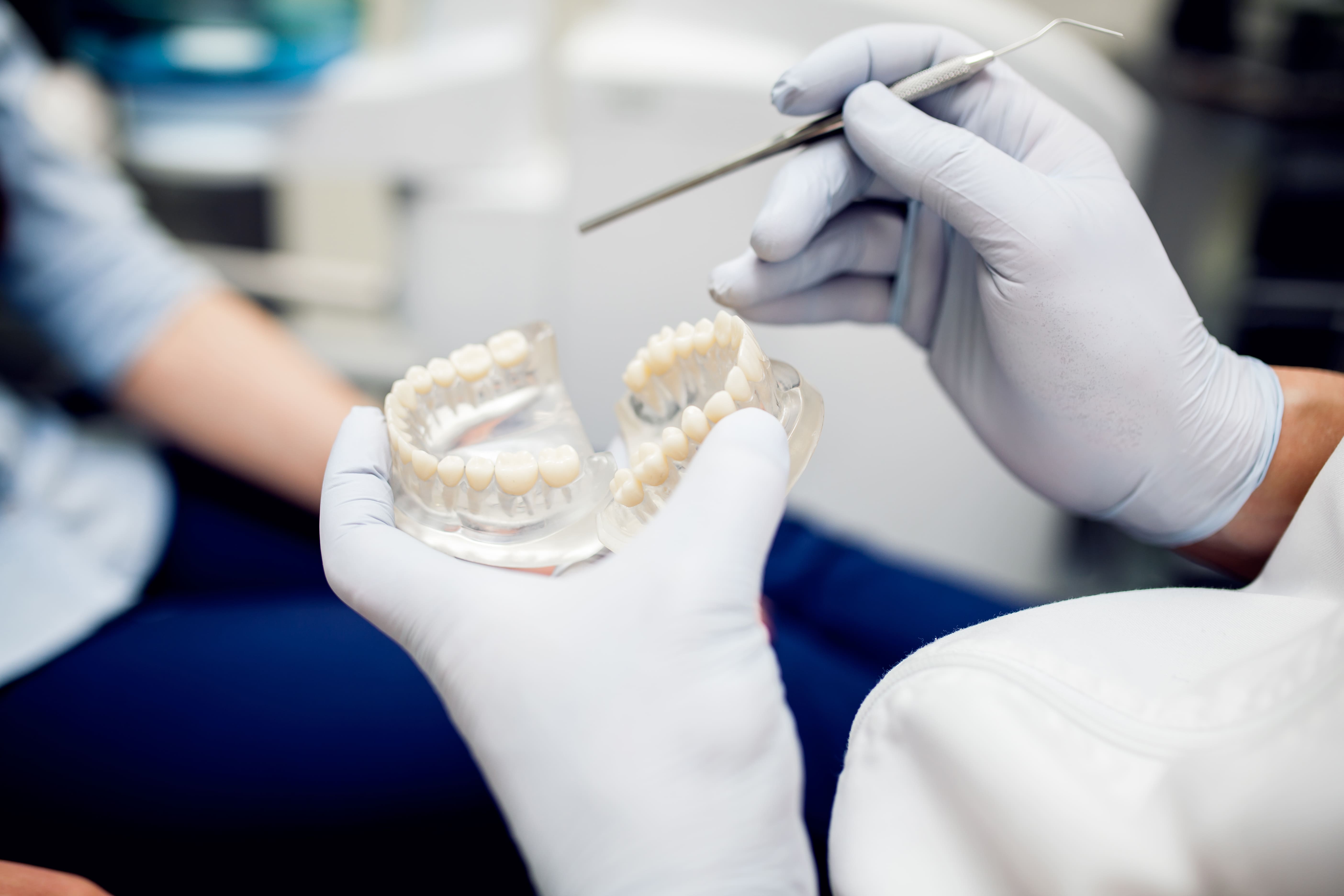Техник протезист. Ортопедическая стоматология. Ортопедия зубов. Ортопедия в стоматологии. Ортопедическая стоматология зуб.